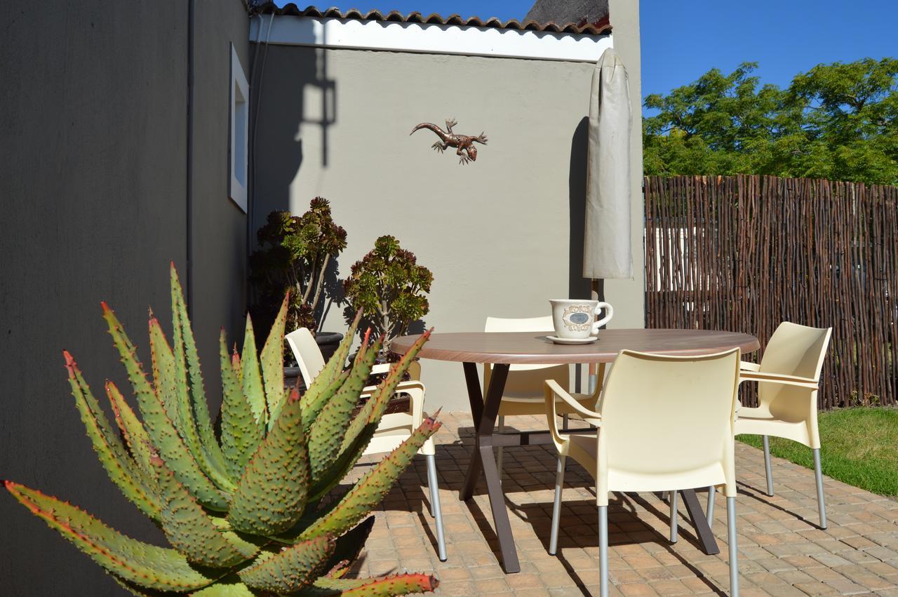 African Palm Cottage And Guesthouse Durbanville Exterior foto