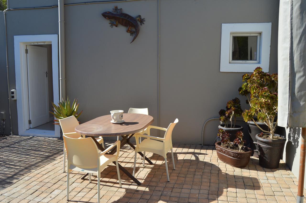 African Palm Cottage And Guesthouse Durbanville Exterior foto