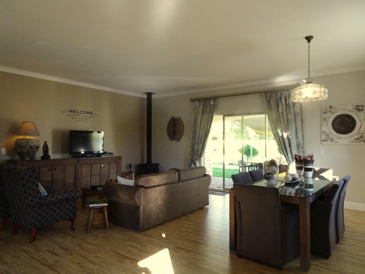 African Palm Cottage And Guesthouse Durbanville Exterior foto